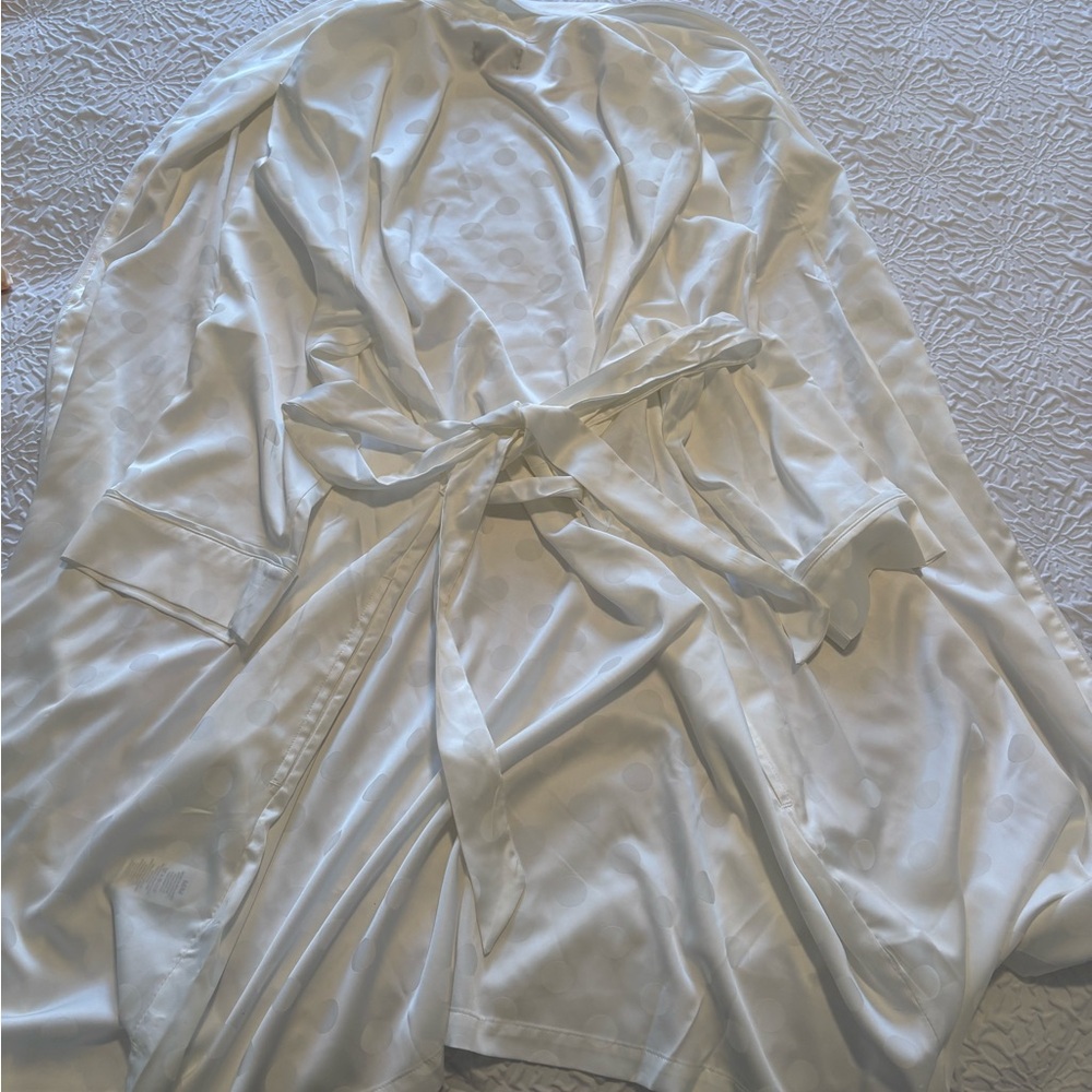Kate Spade Ivory Polka Dot Bridal Robe - Picture 3 of 5